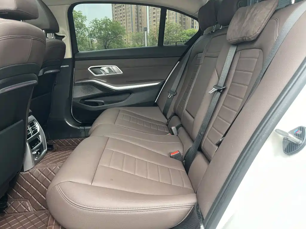 BMW 3 Series — миниатюра 11