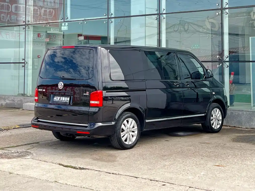 Volkswagen Multivan — миниатюра 4