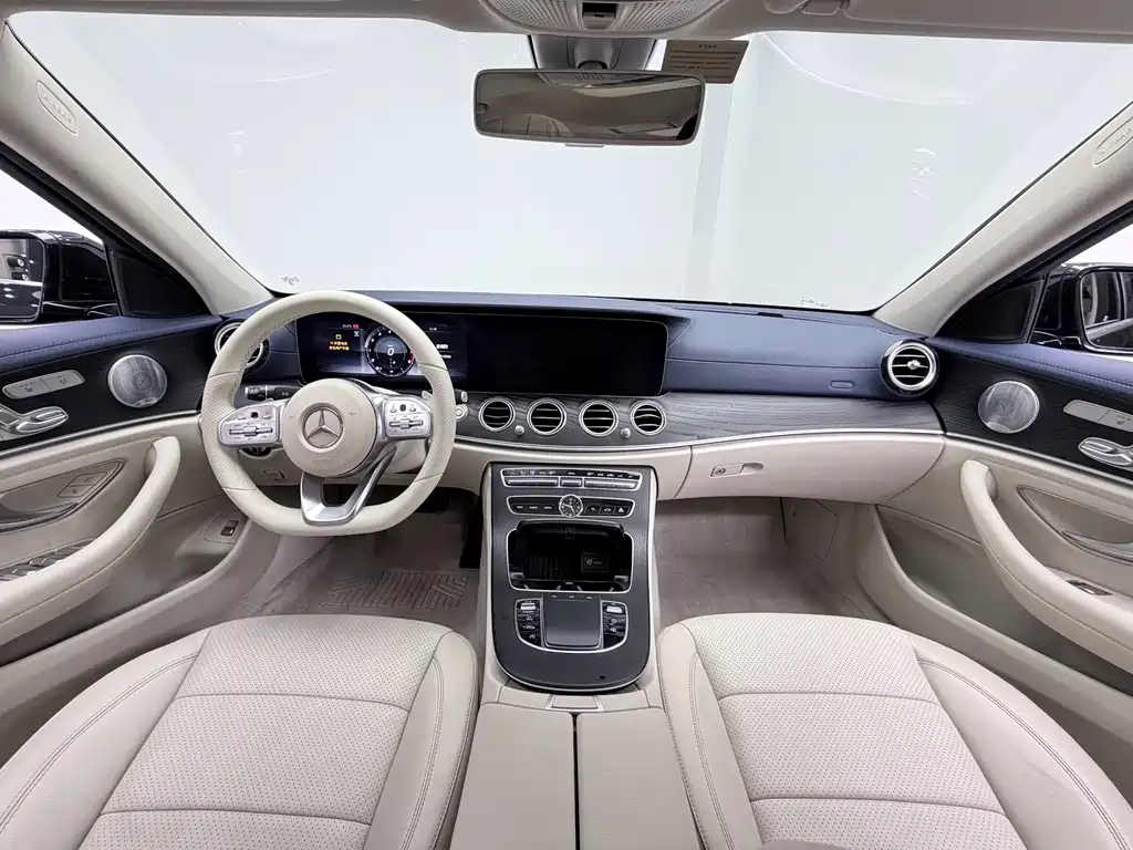 Mercedes-Benz E-Class — миниатюра 24