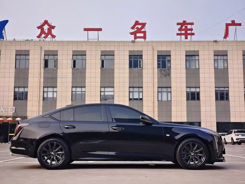 Cadillac CT5 — миниатюра 4