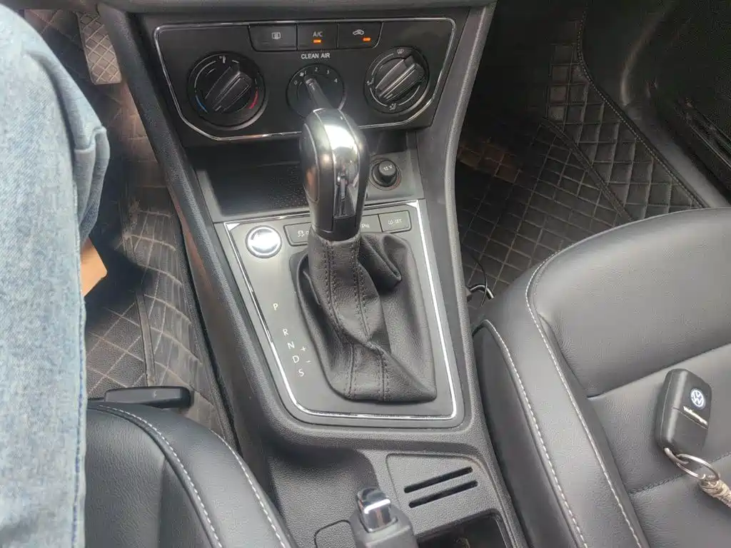 Volkswagen Lavida — миниатюра 15