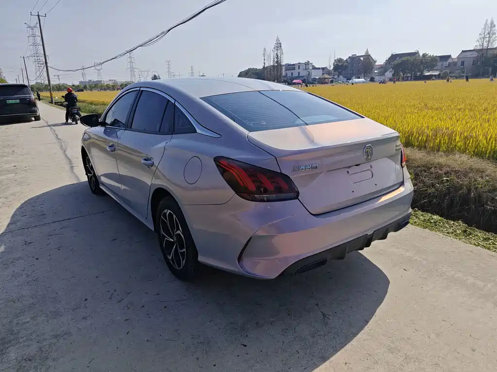 MG MG5 — миниатюра 6