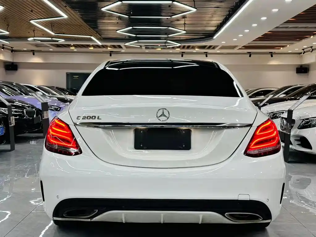 Mercedes-Benz C-Class — миниатюра 13