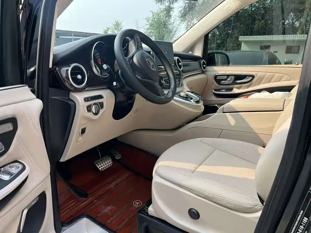 Mercedes-Benz V-Class — миниатюра 4