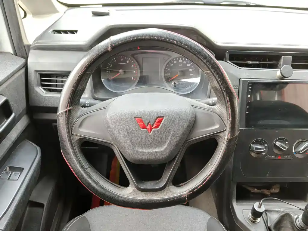 Wuling Hongguang PLUS — миниатюра 7