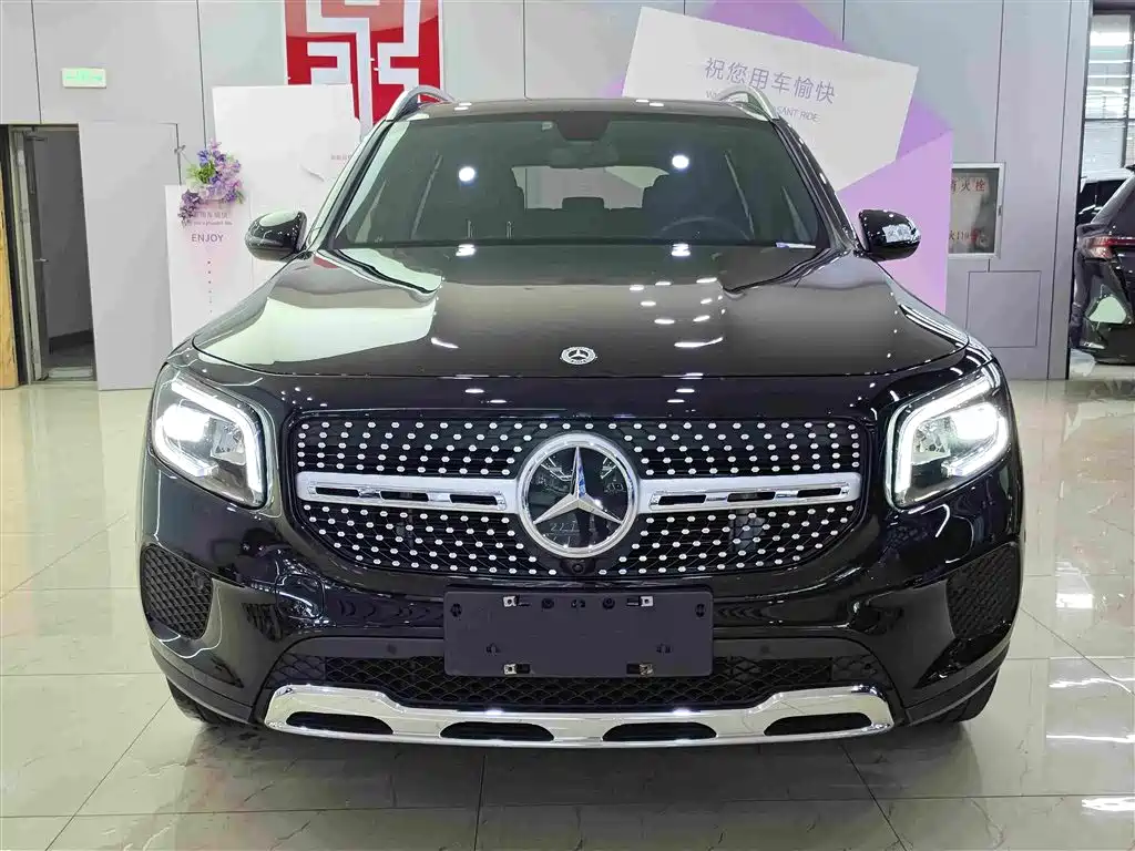 Mercedes-Benz GLB — миниатюра 2