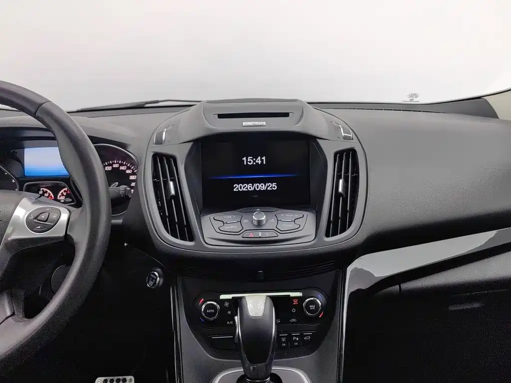 Ford Kuga — миниатюра 12