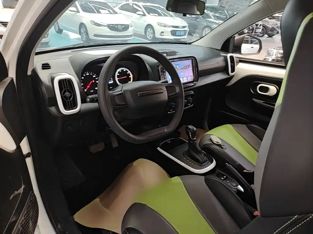 Roewe Clever — миниатюра 15