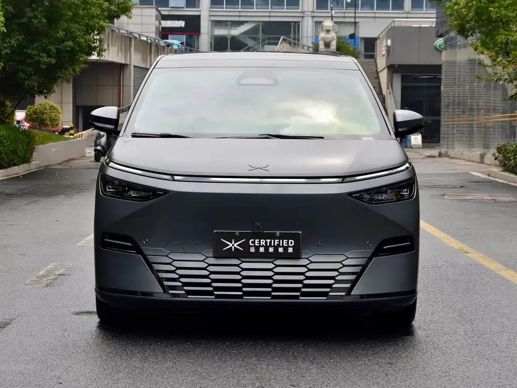 XPeng X9 — миниатюра 4
