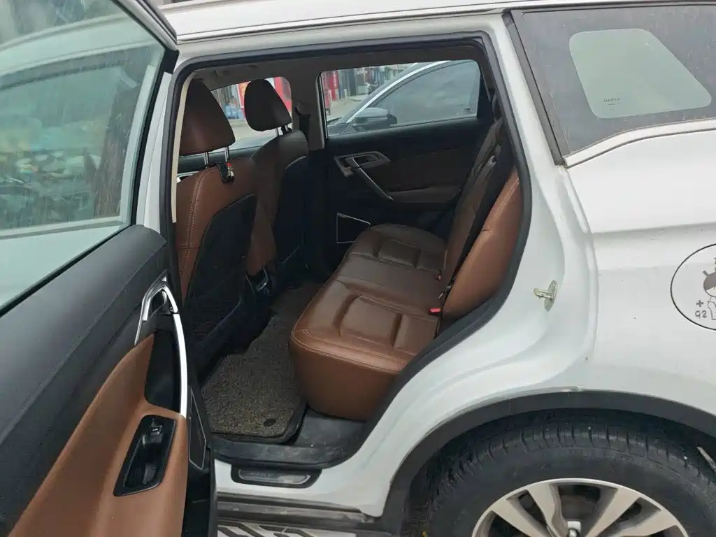 Geely Boyue — миниатюра 13
