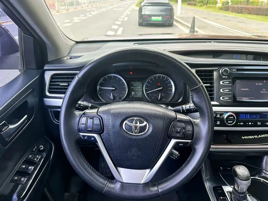 Toyota Highlander — миниатюра 19