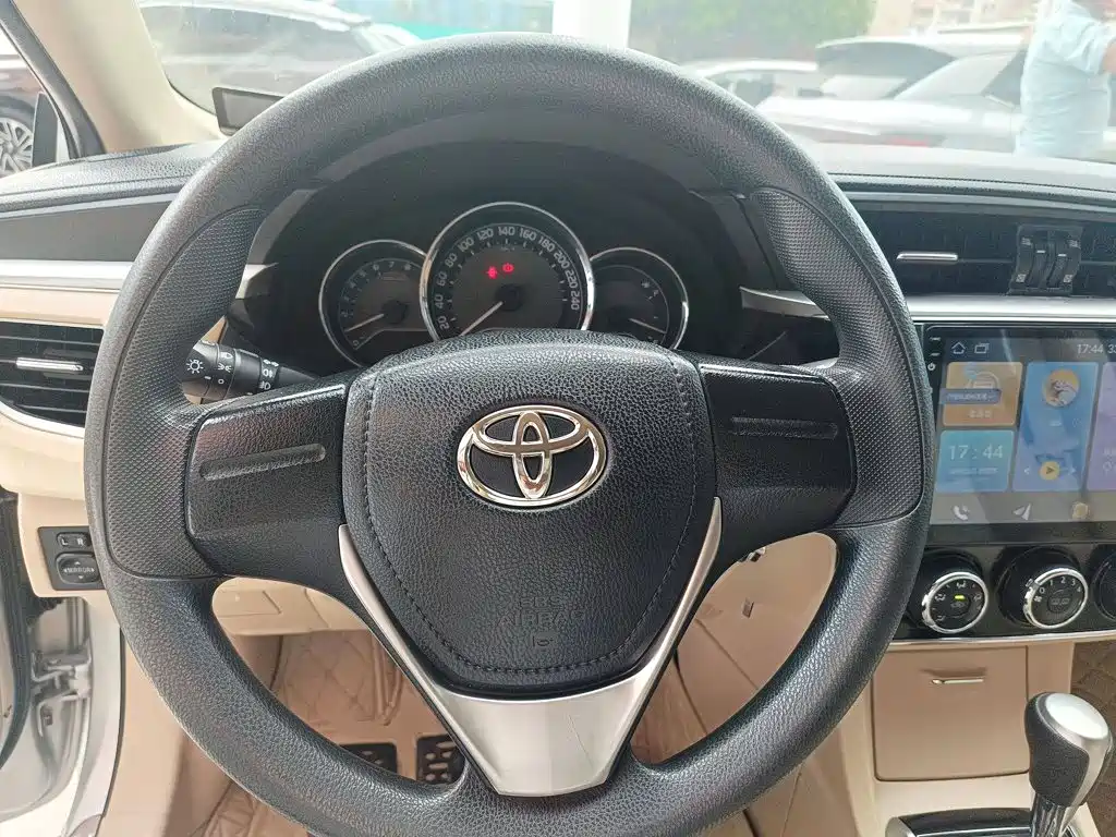 Toyota Corolla — миниатюра 11