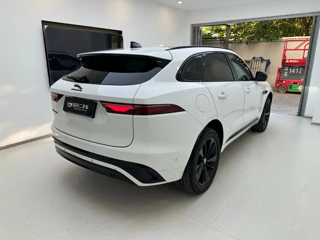 Jaguar F-Pace 2022 P250 R-Dynamic BLACK