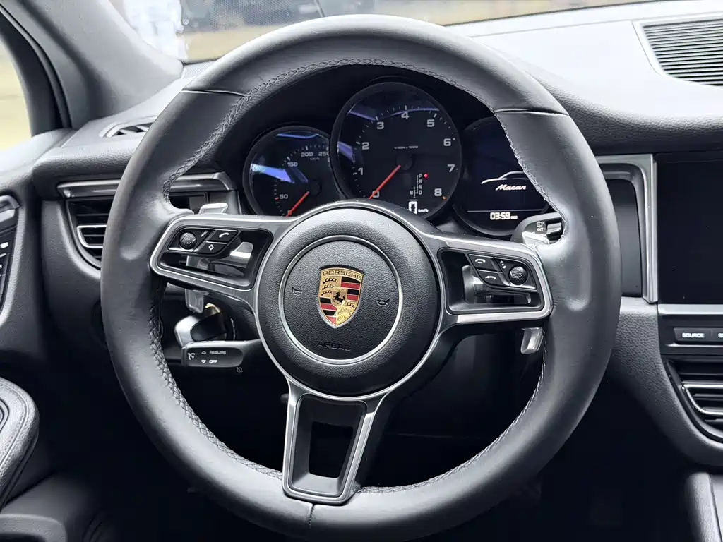 Porsche Macan — миниатюра 27