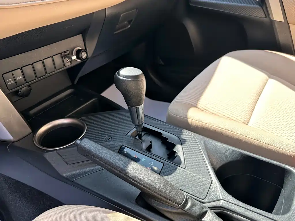 TOYOTA RAV4 RONGFANG