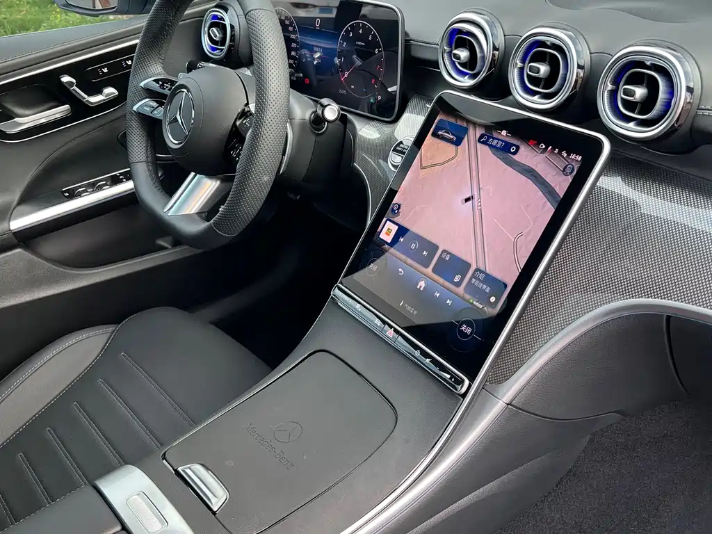 Mercedes-Benz C-Class — миниатюра 7