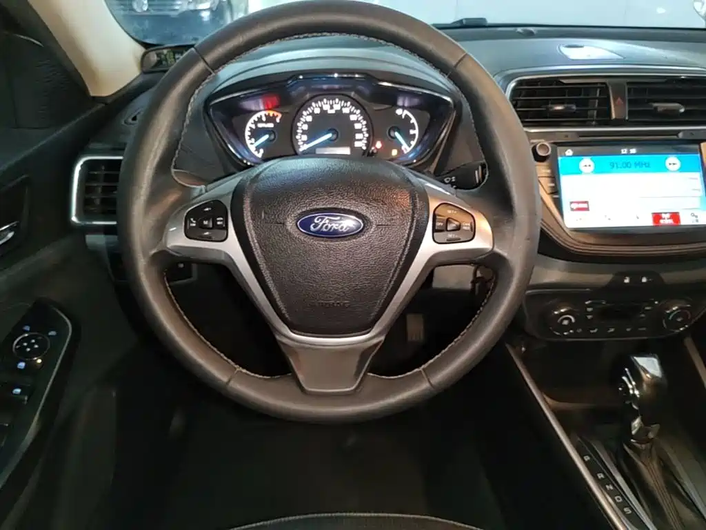 Ford Escort — миниатюра 11