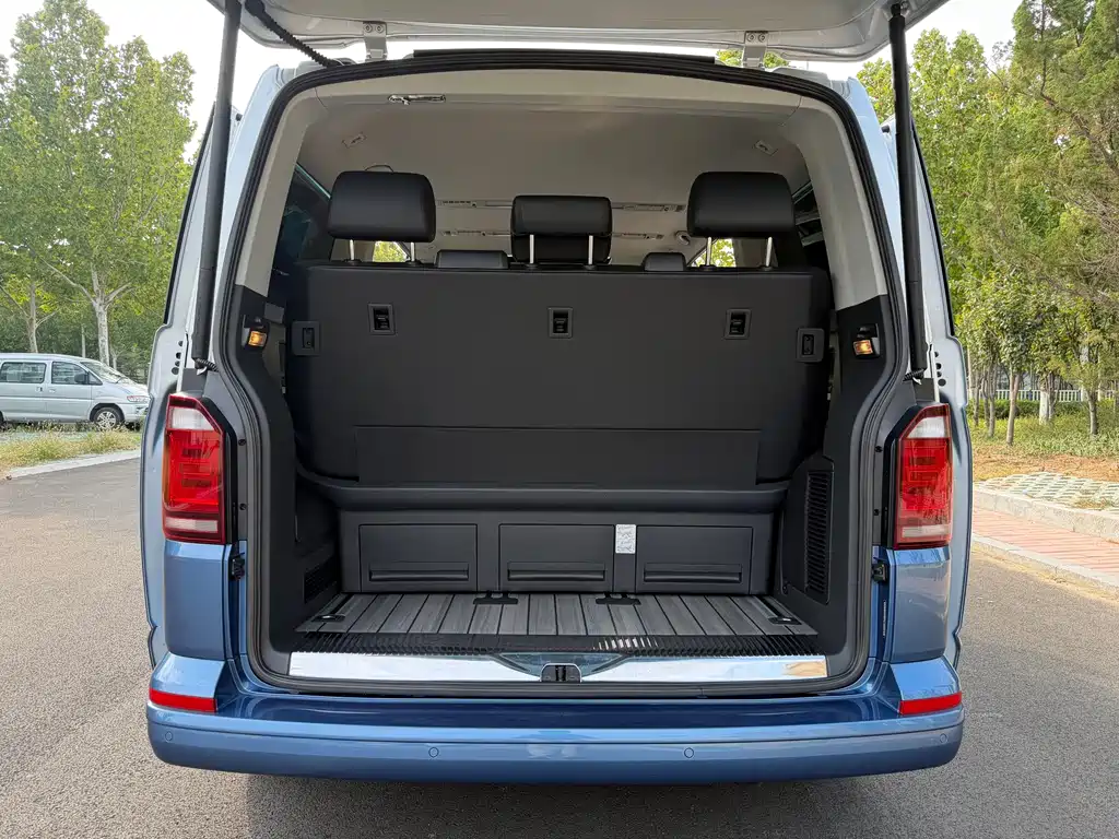 Volkswagen Multivan — миниатюра 19