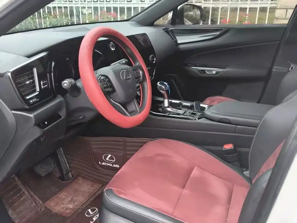 Lexus NX — миниатюра 4