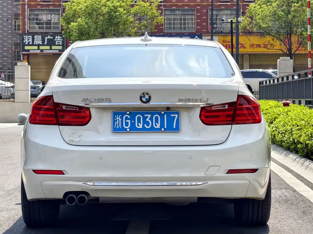 BMW 3 Series — миниатюра 11
