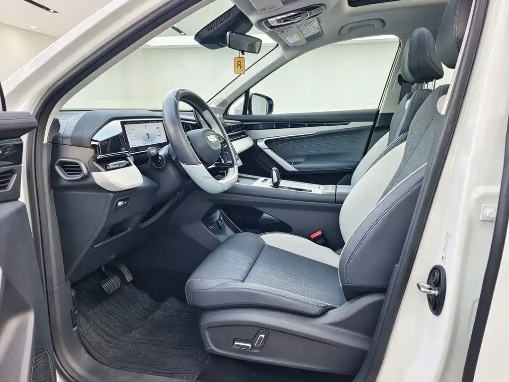 Geely Boyue L — миниатюра 4