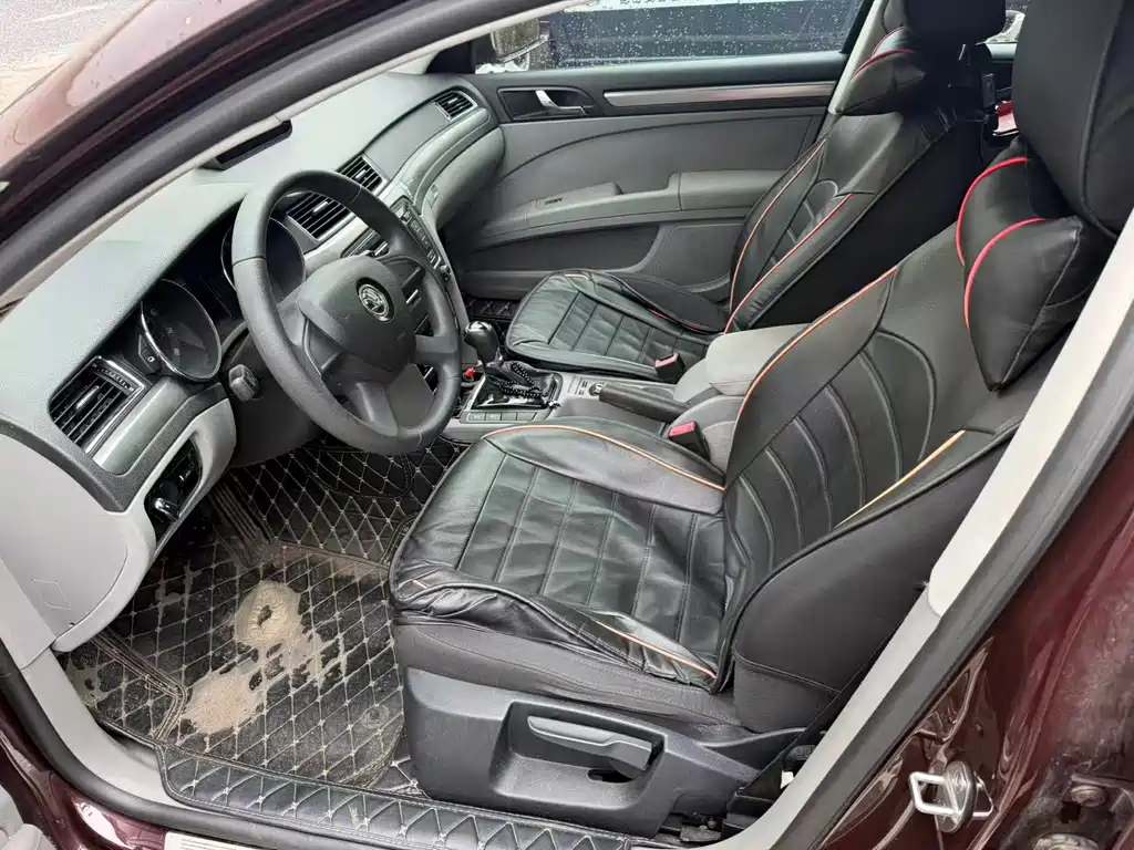 Skoda Superb — миниатюра 2