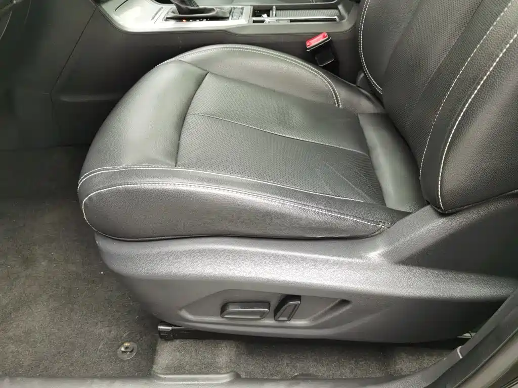 Roewe RX5 — миниатюра 20