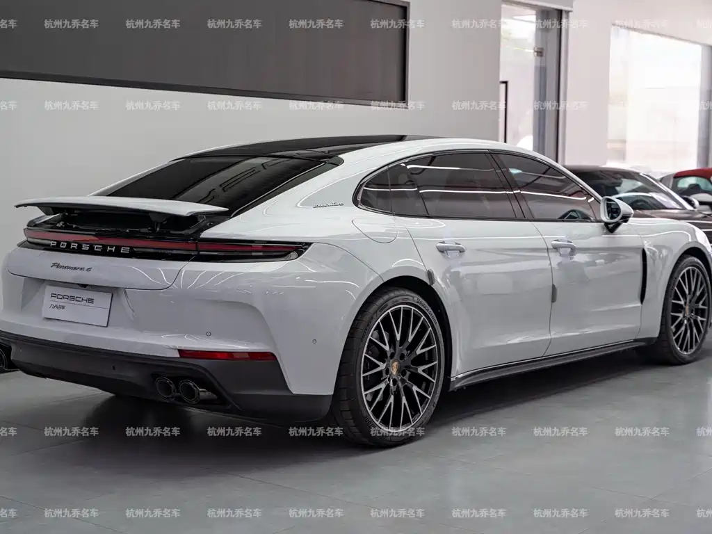 Porsche Panamera — миниатюра 7
