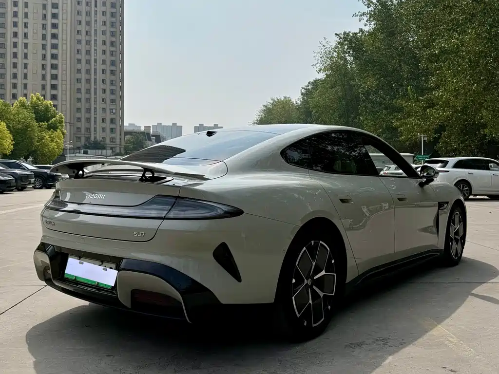 Xiaomi SU7 — миниатюра 9