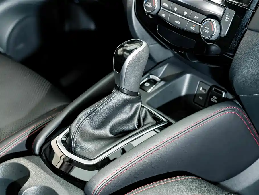 Nissan Qashqai — миниатюра 18