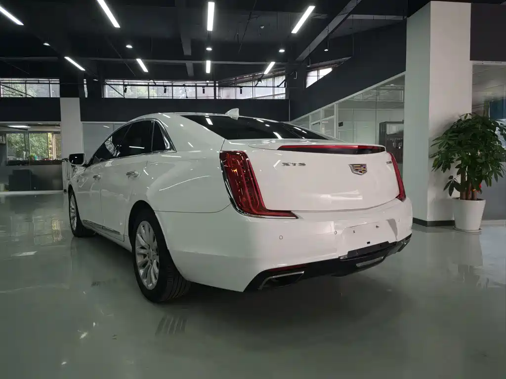 Cadillac XTS — миниатюра 12