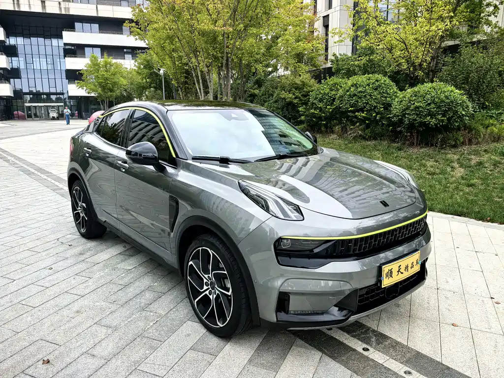 Lynk & Co 05 — миниатюра 3