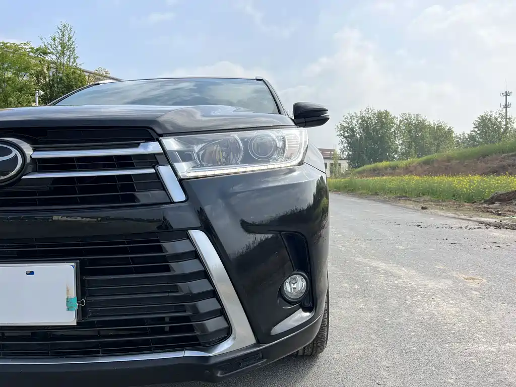 Toyota Highlander — миниатюра 18