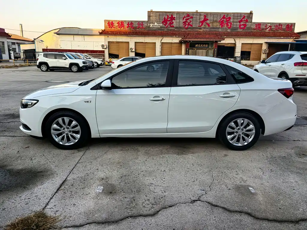Buick Excelle — миниатюра 4