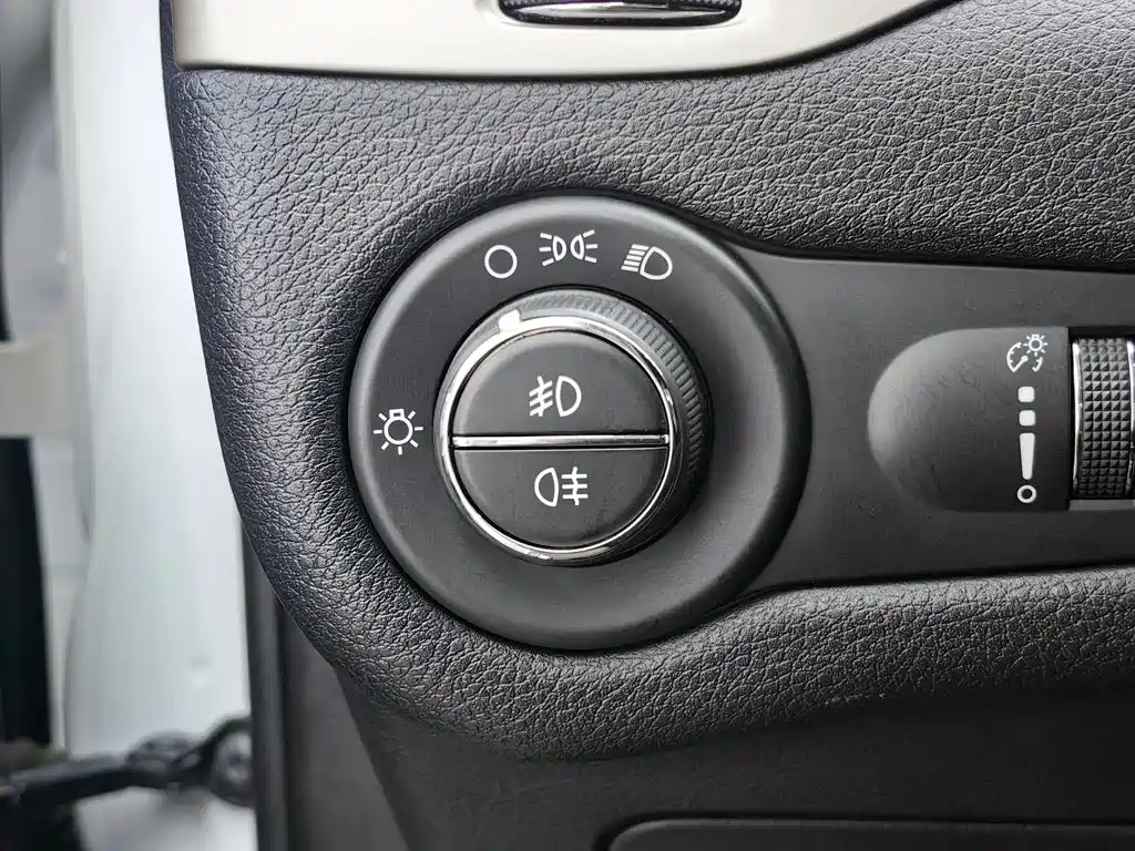 Jeep Cherokee — миниатюра 21