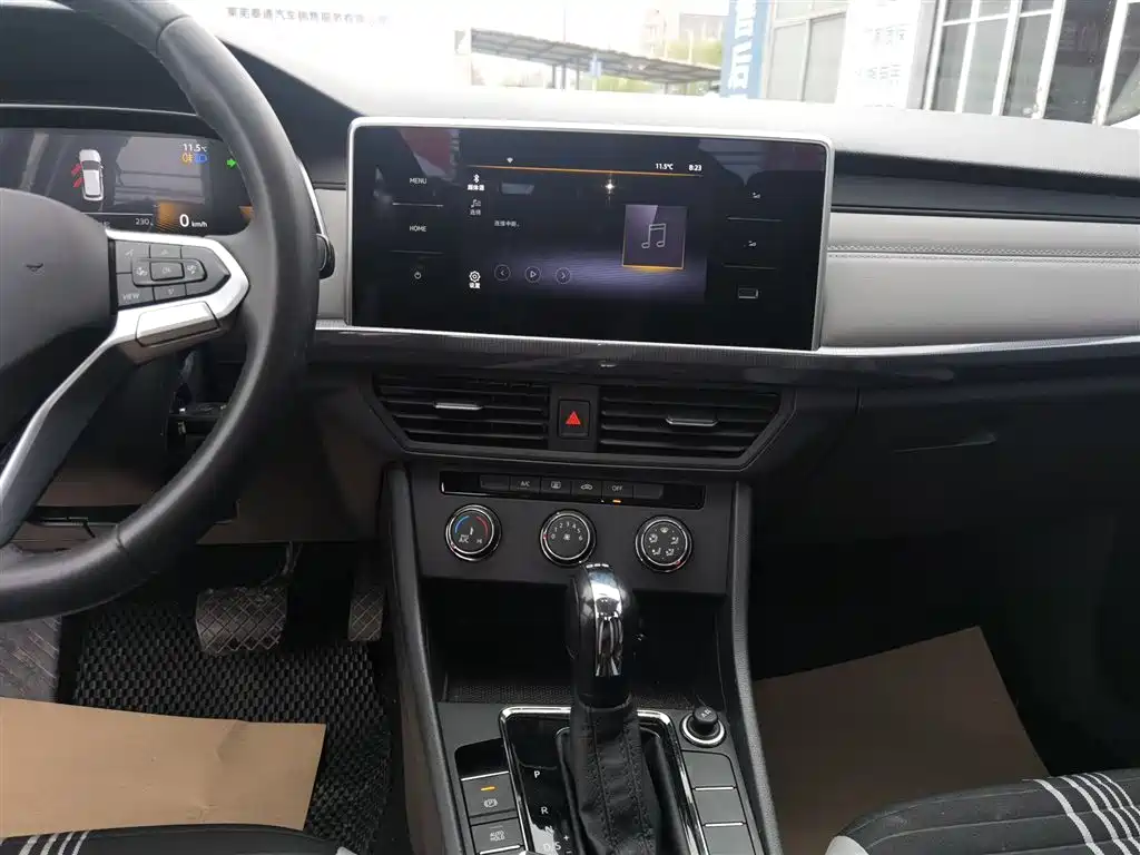 Volkswagen Bora 2024 200TSI DSG