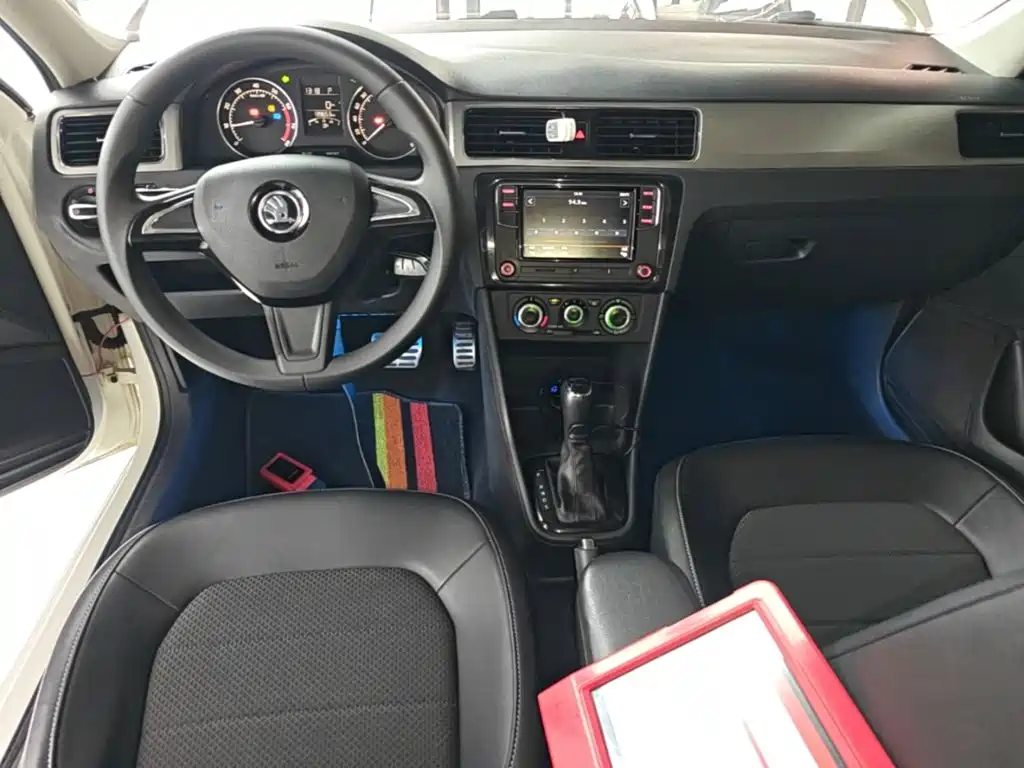 Skoda Rapid Spaceback — миниатюра 10