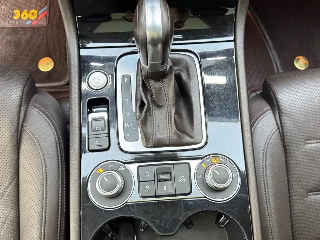 Volkswagen Touareg — миниатюра 8