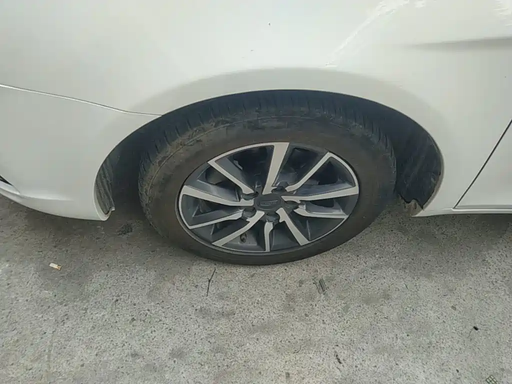 Geely Emgrand — миниатюра 23