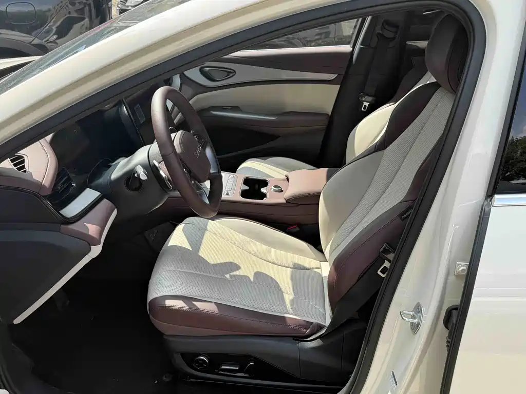 BYD Seal 07 DM-i — миниатюра 5