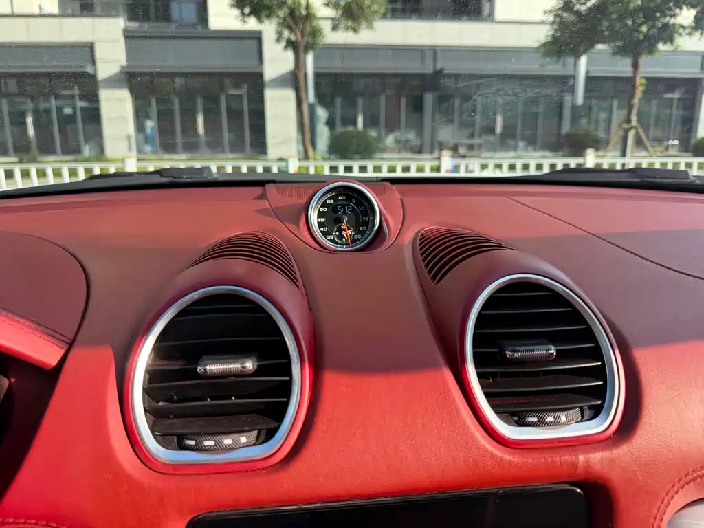 Porsche 718 2022 Boxster 2.0T