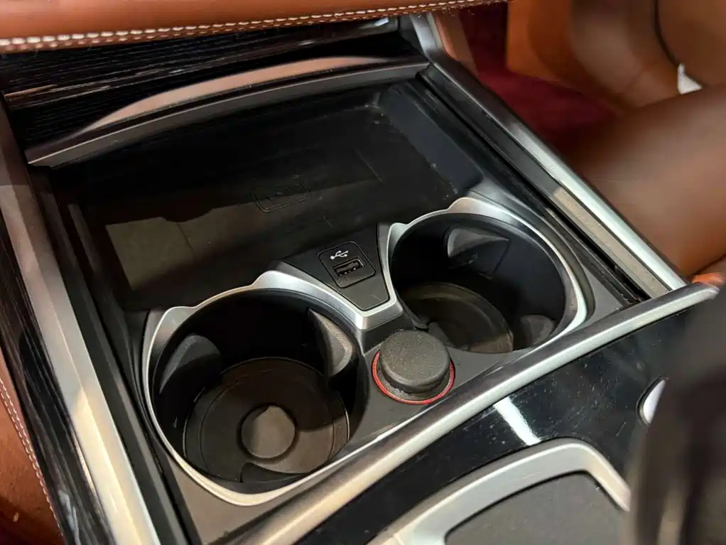 BMW 7 Series — миниатюра 22