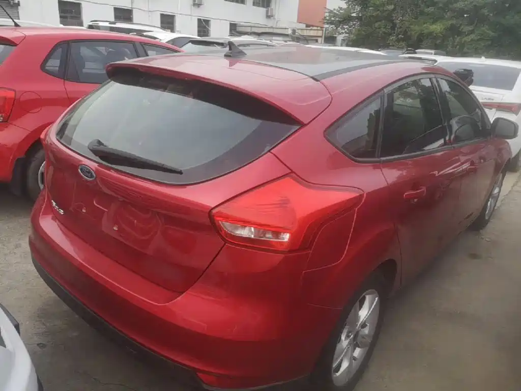 Ford Focus — миниатюра 7