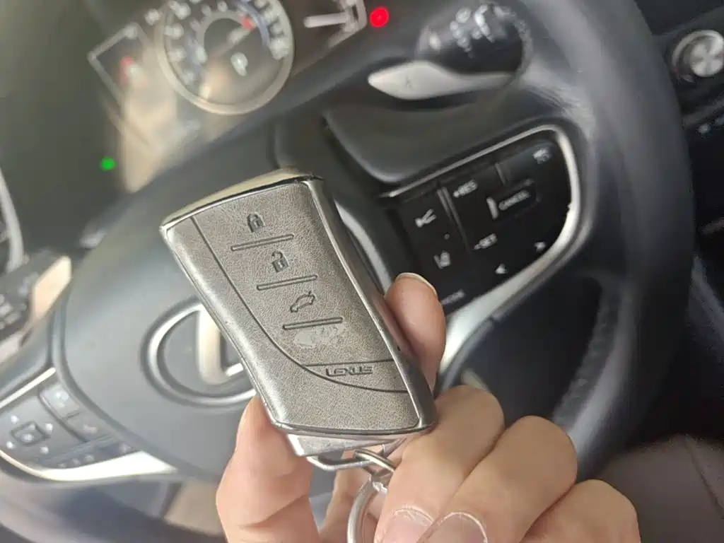 Lexus ES — миниатюра 9