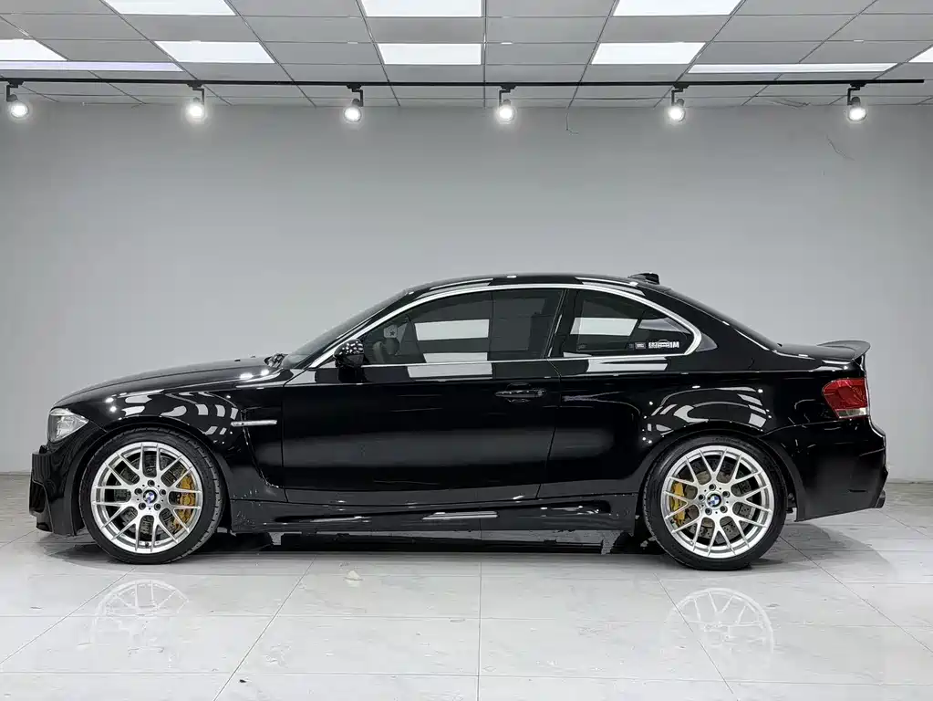 BMW 1 M 2011 1M Coupe