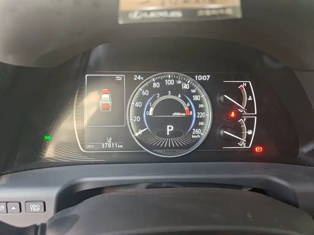 Lexus ES — миниатюра 12