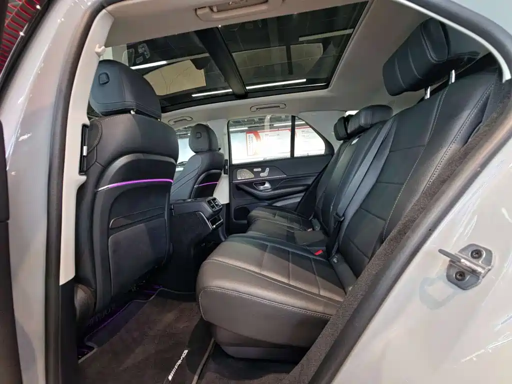 Mercedes-Benz GLE (Import) — миниатюра 38