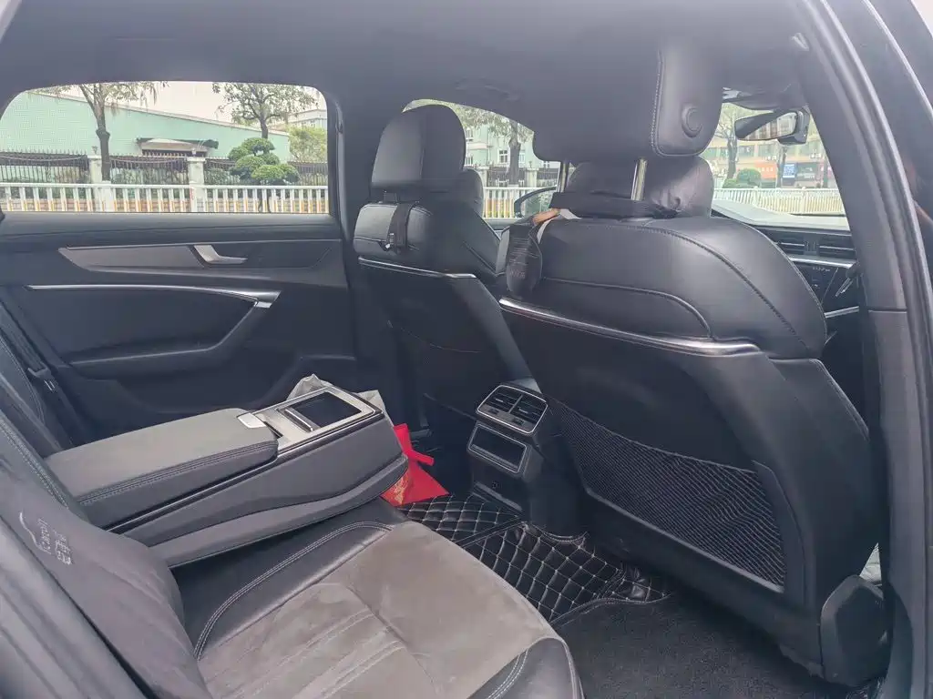 Audi A6L — миниатюра 7