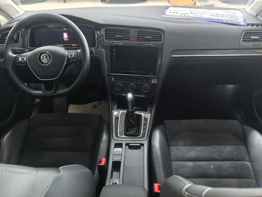 Volkswagen Golf — миниатюра 12