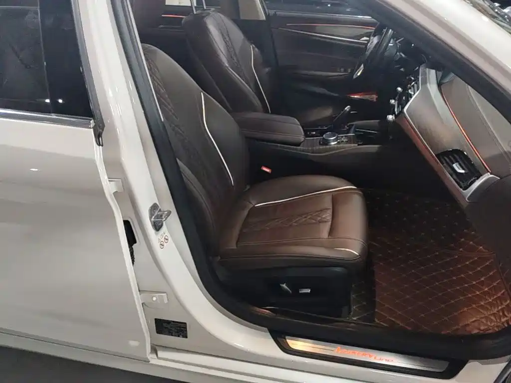 BMW 5 Series New Energy — миниатюра 25